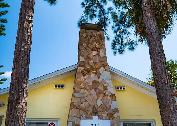 Holiday home Mid-century 1bd House - Gear - 5min Walk To Clearwater Beach